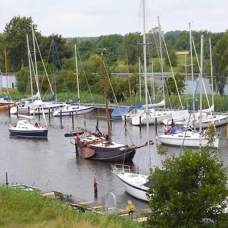 Am Altstadt - Yachthafen * Γκράιφσβαλντ